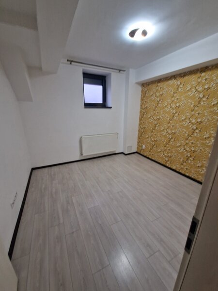 Militari, Mall Plaza,