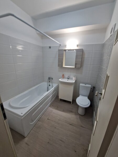 Militari, Mall Plaza,