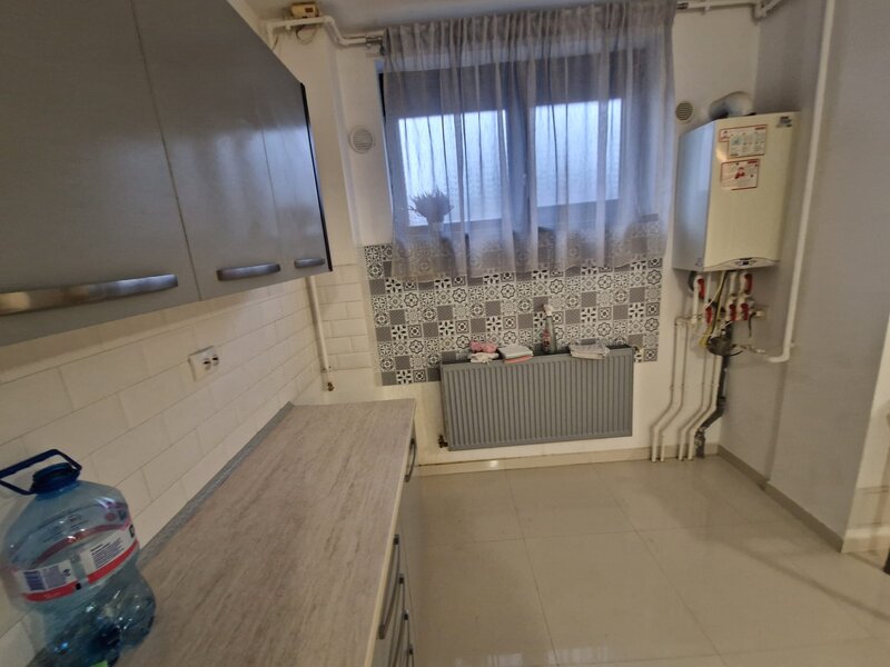 Militari, Mall Plaza,